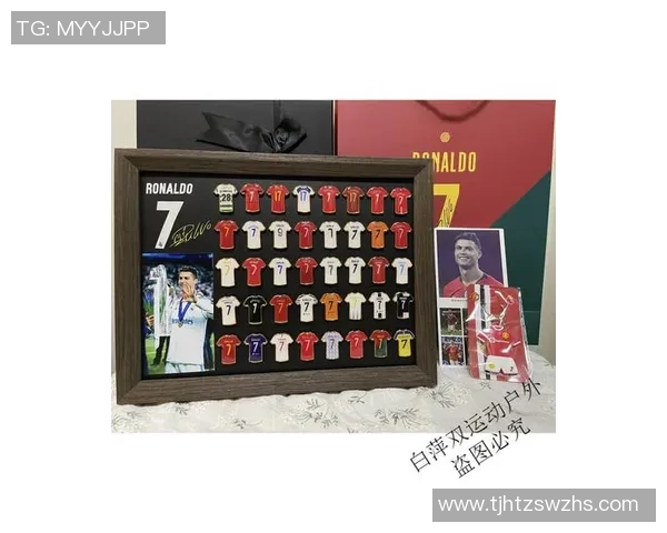 C罗内马尔梅西足球签名球星卡片珍藏版全新发布引发收藏热潮